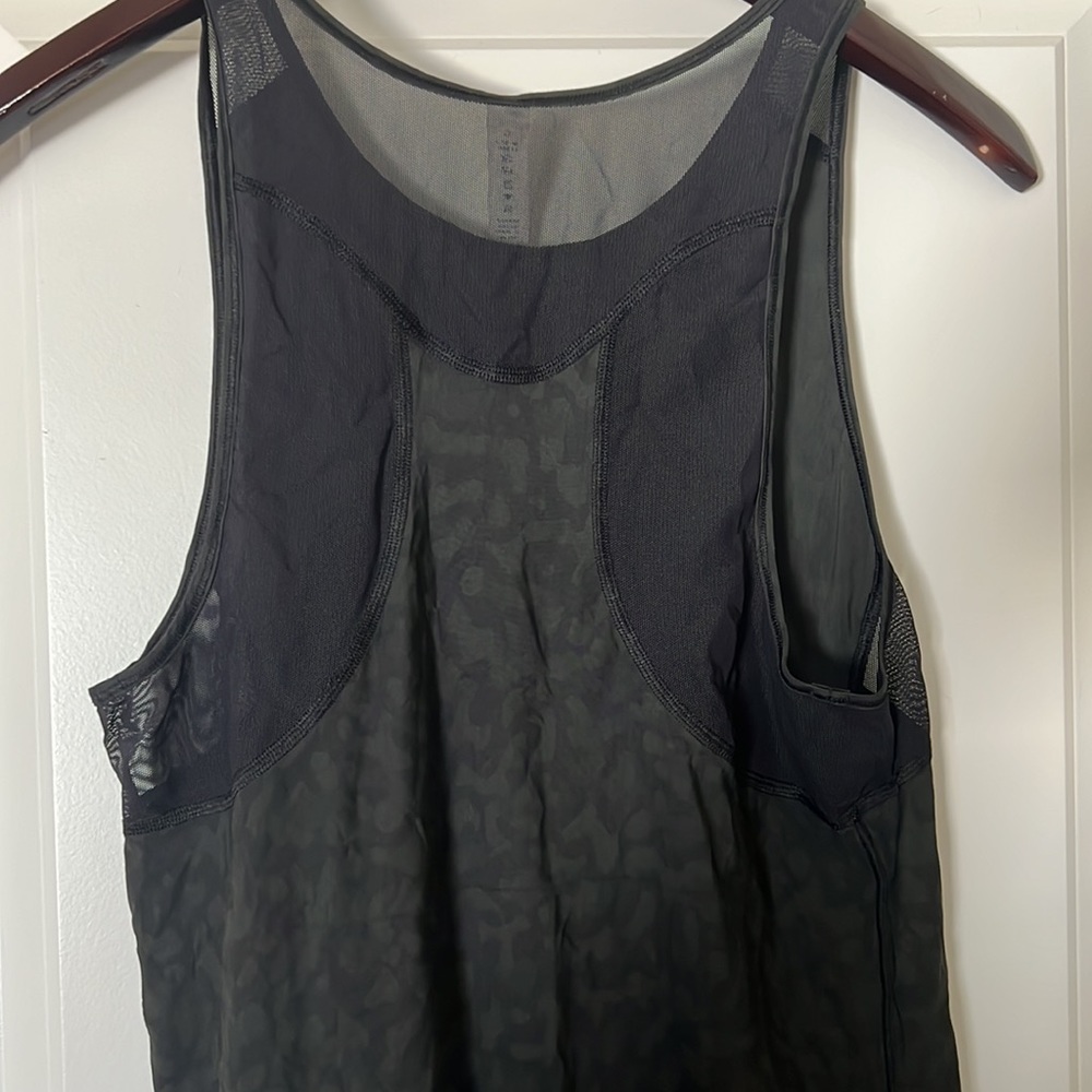 Lululemon Tank - Picture 4 of 5